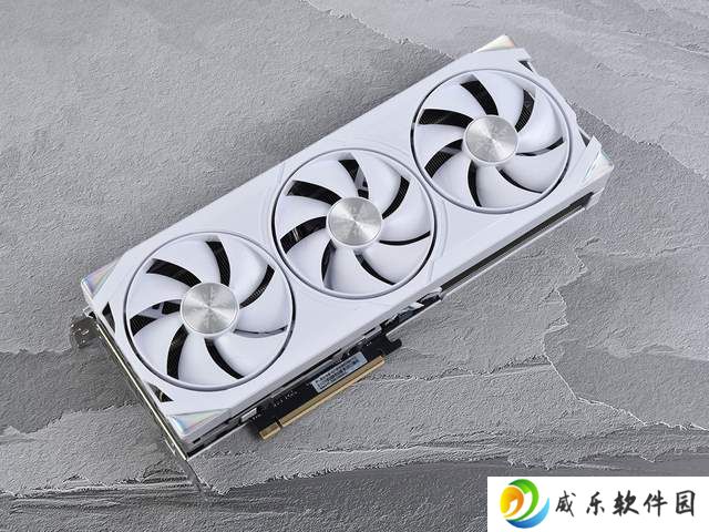 耕升RTX 5070 Ti踏雪OC：性能与颜值并存，OC版值得入手吗？
