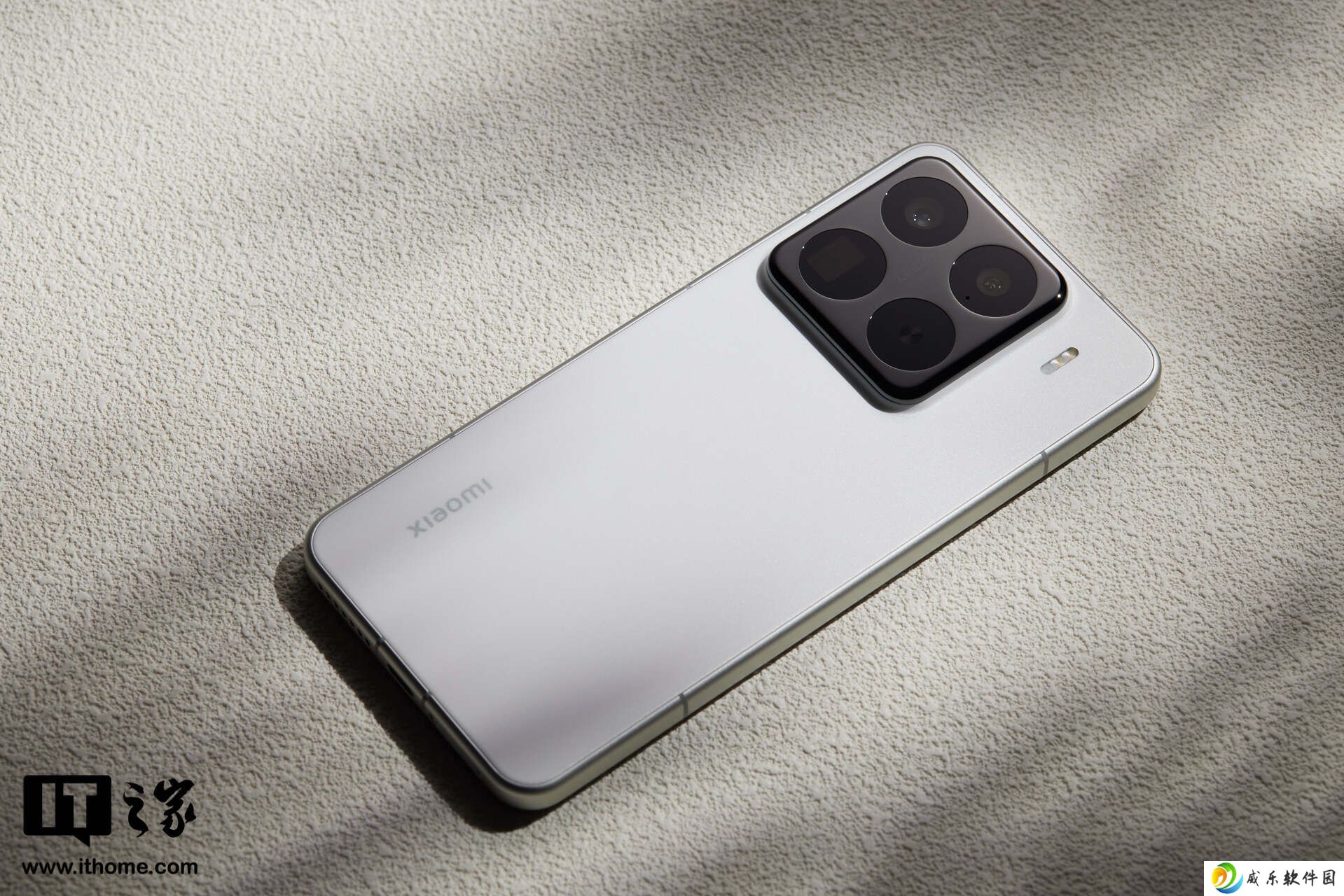 小米 15 Pro 手机澎湃 HyperOS 2.0.200.9 版本徕卡水印不支持后期关闭问题已优化