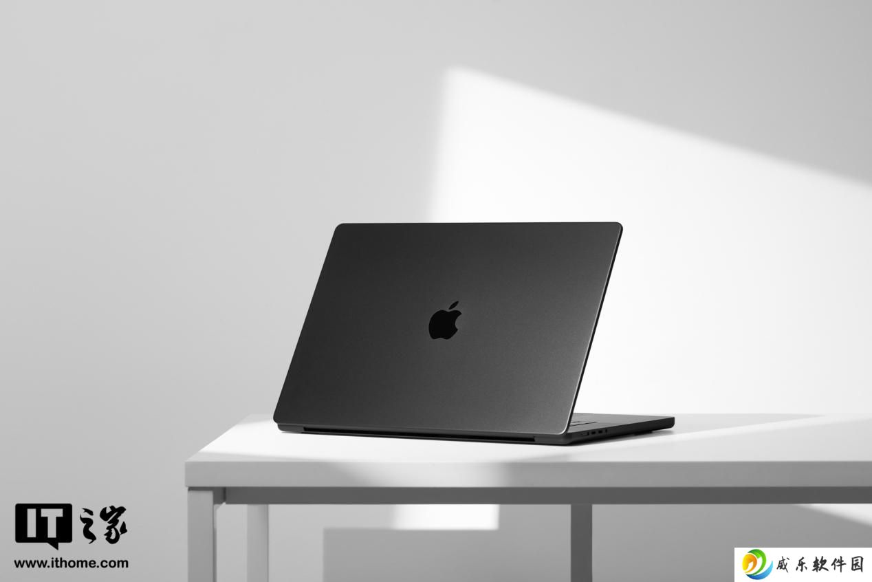 古尔曼：苹果首款 OLED MacBook Pro 推迟至 2026 年底至 2027 年初，M5 型号明年初发布