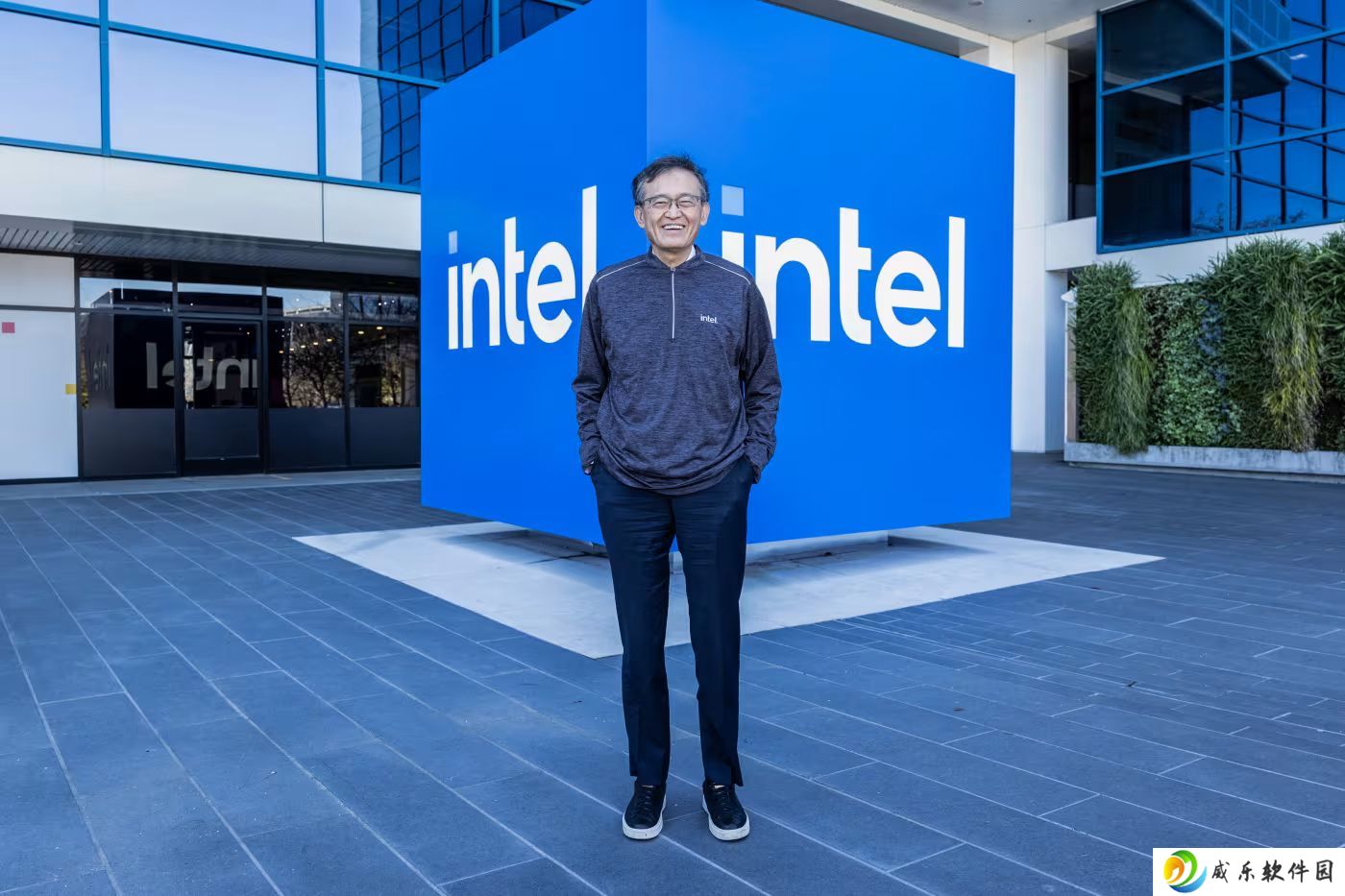 英特尔 CEO 陈立武首次公开演讲：复兴之路漫长，首要任务弥补人才流失，呼吁客户“尖锐批评”