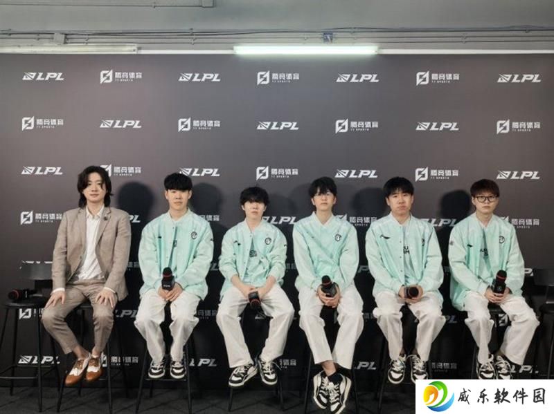 英雄联盟：BLG 2:0零封IG TheShy赛后道歉