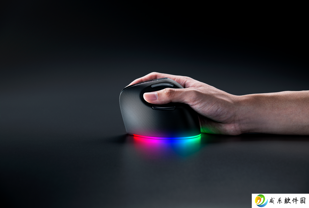 雷蛇首款垂直鼠标 Pro Click V2 Vertical Edition 发布：主打人体工学，119.99 美元