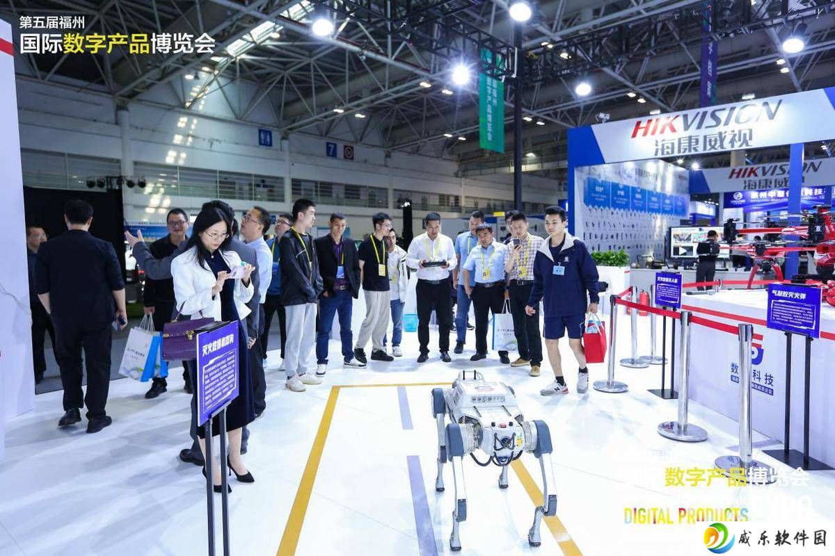 数博会盛况空前，黑科技竞相绽放引领数字未来