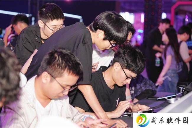 荣耀平板GT燃爆上海游戏嘉年华，共鉴ACL总决赛荣耀时刻！