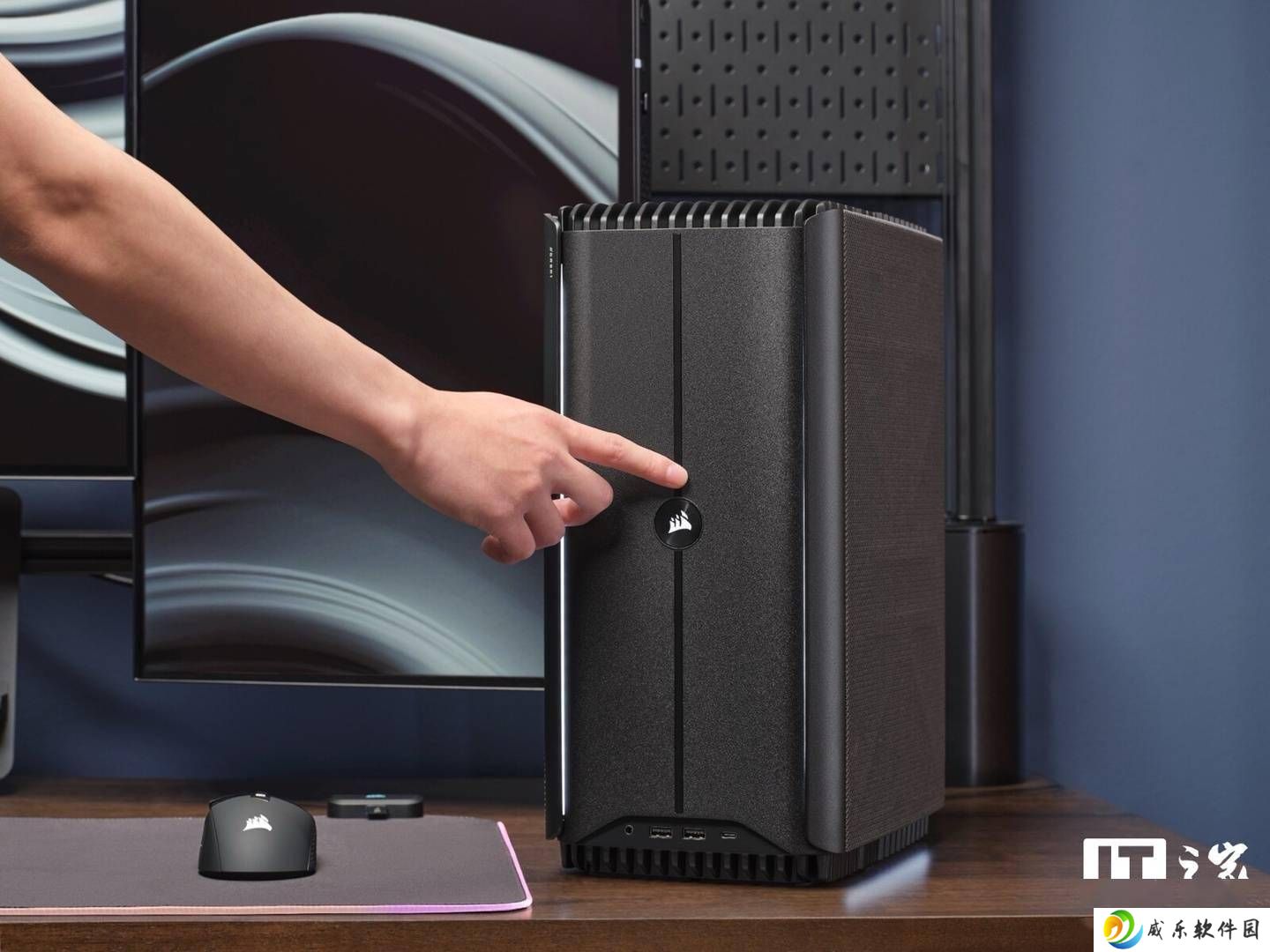 海盗船One i600紧凑主机来袭：RTX 5080水冷配置，木质面板成亮点