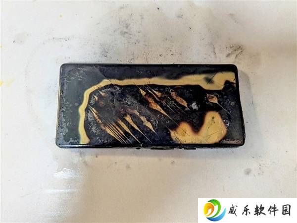 谷歌Pixel 6a电池自燃频发，强制软件更新限充防过热