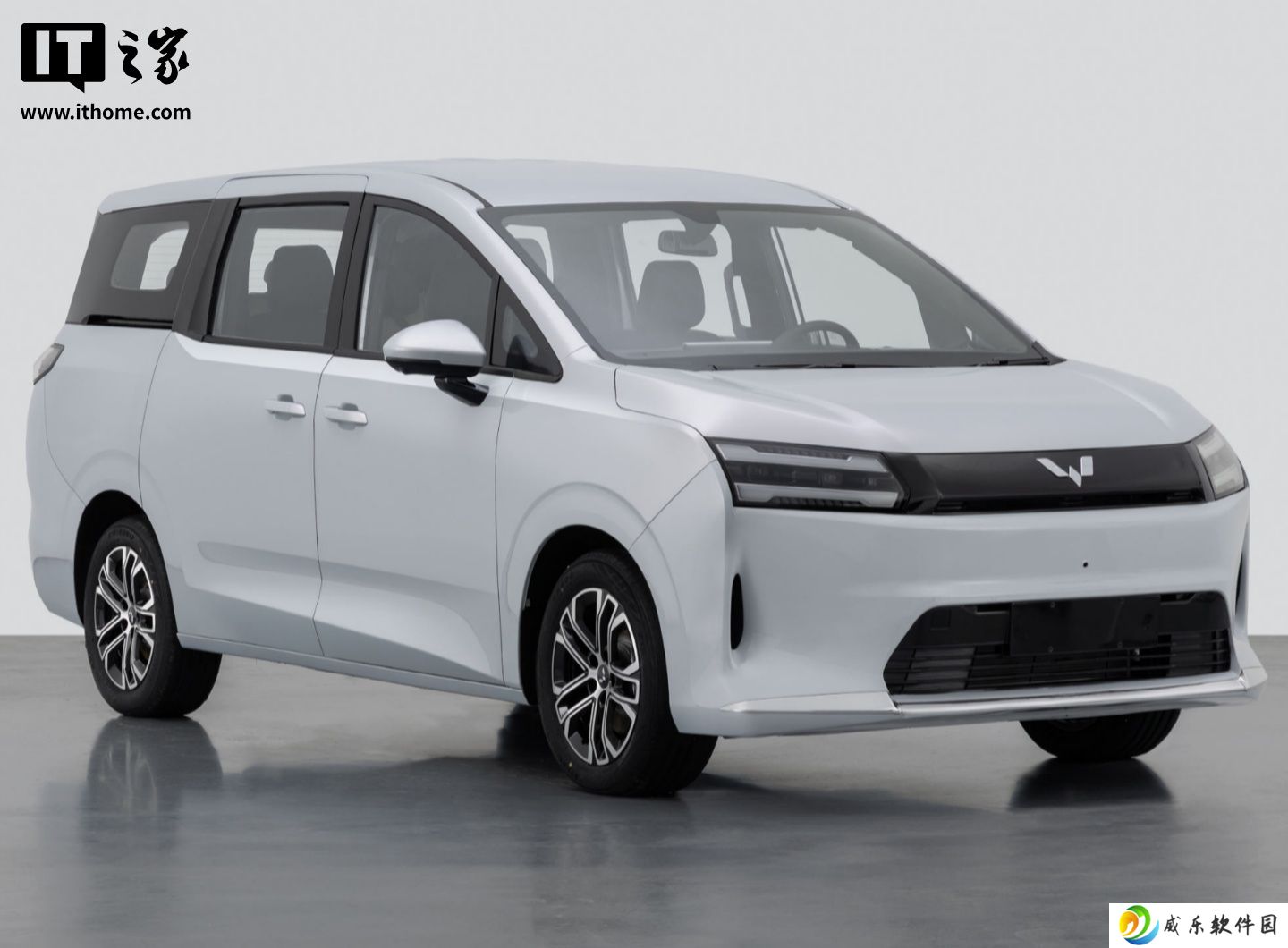 五菱星光 730 MPV 工信部申报：可油可电可插混，7 座布局